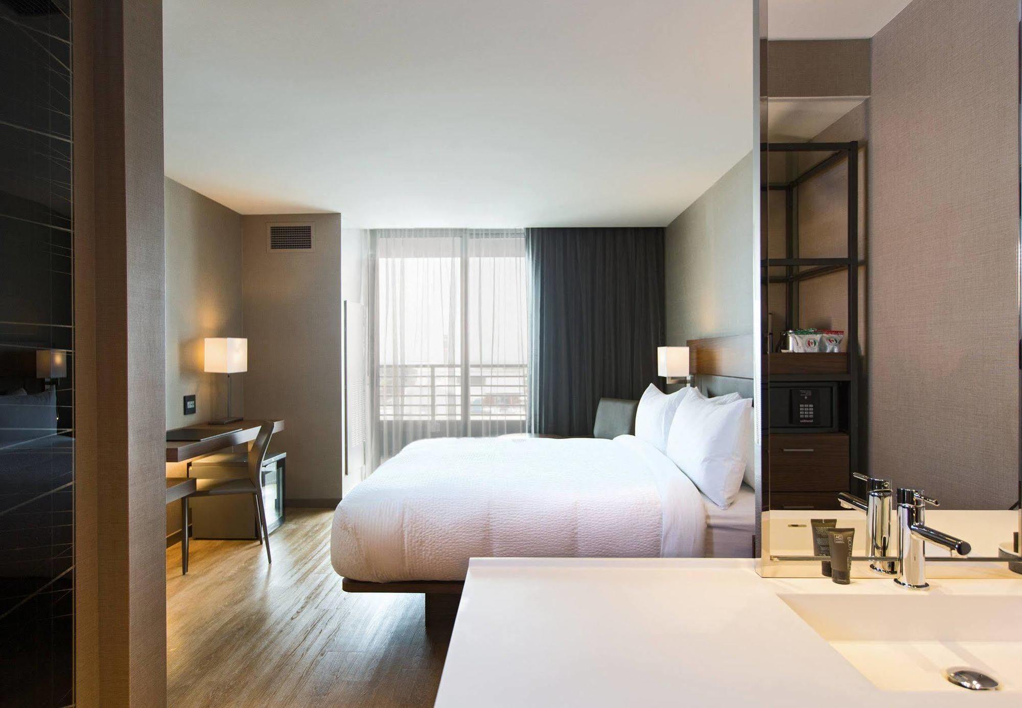 Ac Hotel Cincinnati At Liberty Center West Chester Exterior foto